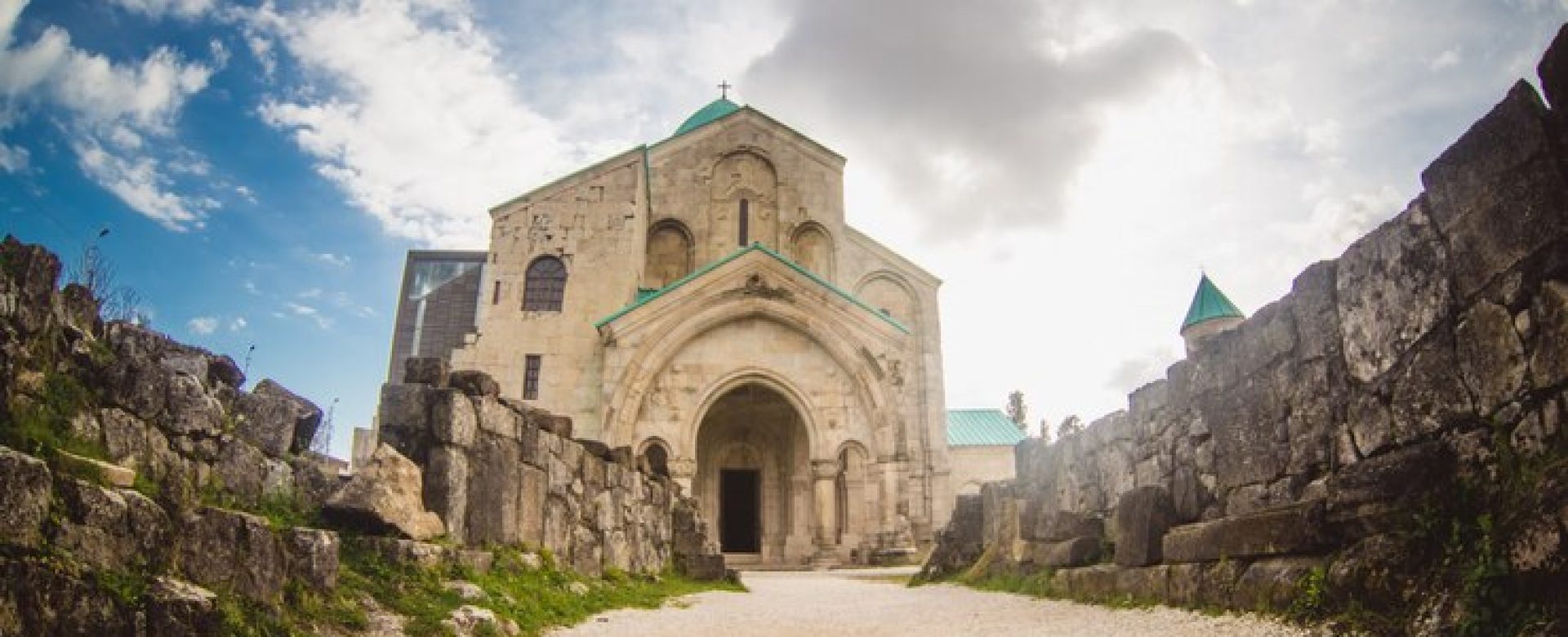 bagrati-cathedral-kutaisi-georgia_155003-6171