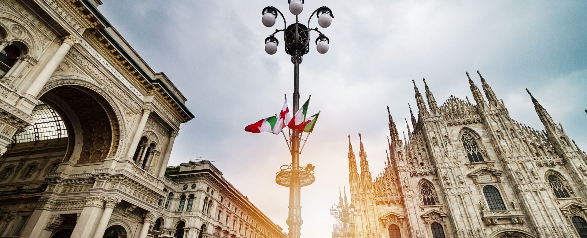 beautiful-panoramic-view-duomo-square-milan-with-big-stree-min (1)