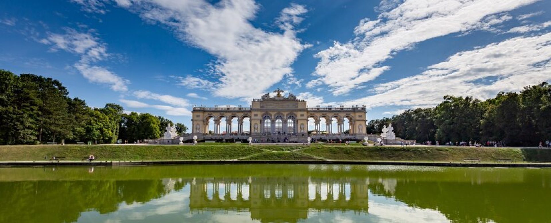 beautiful-shot-schonbrunn-schlosspark-vienna-austria_181624-19595