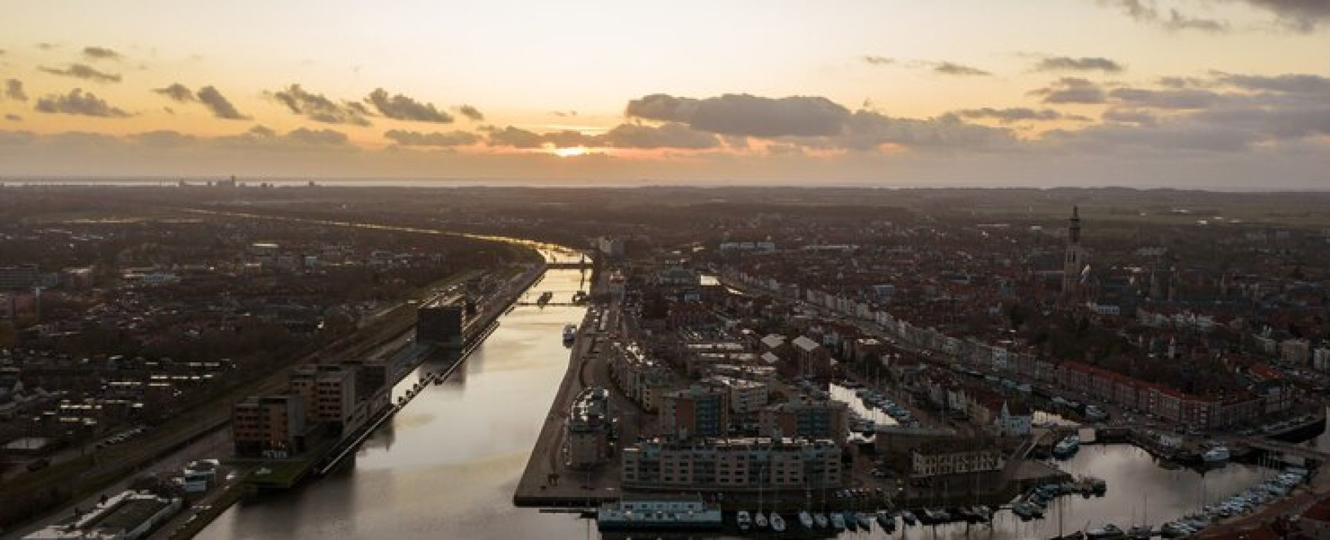 bird-s-eye-view-buildings-riverbank-middelburg-netherlands_181624-10860