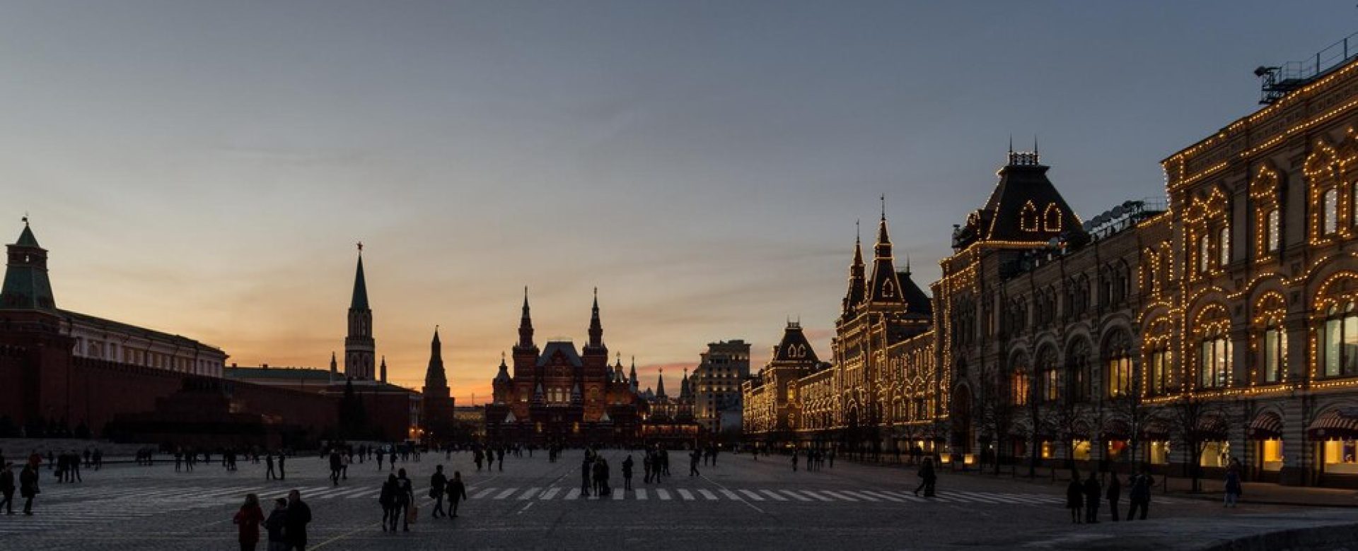 buildings-city-sunset_1048944-15792258