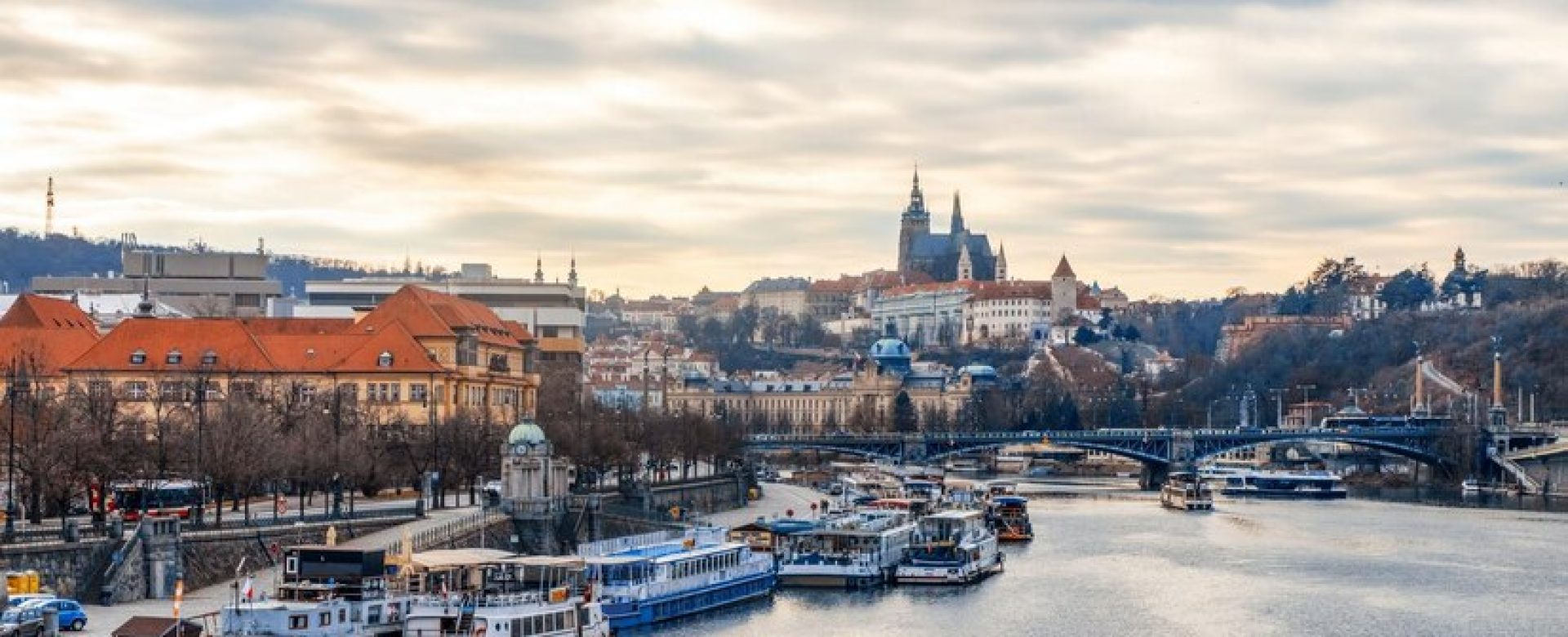 cityscape-prague-czech-republic_1268-21589