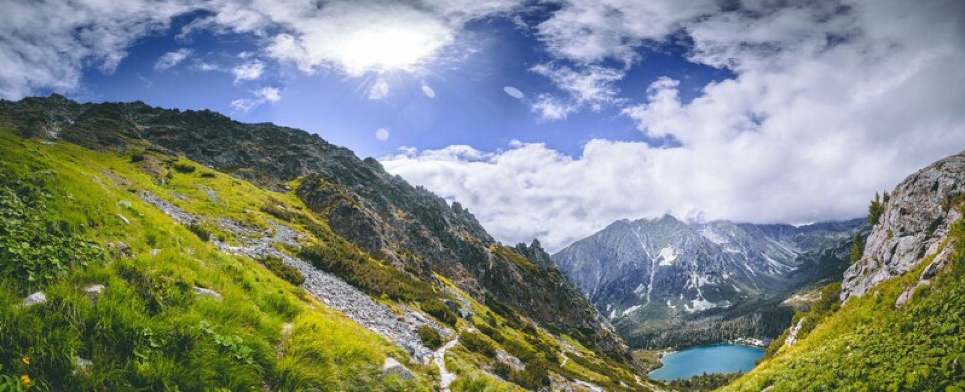 green-valley-strbske-pleso-lake-tatras_130291-2624