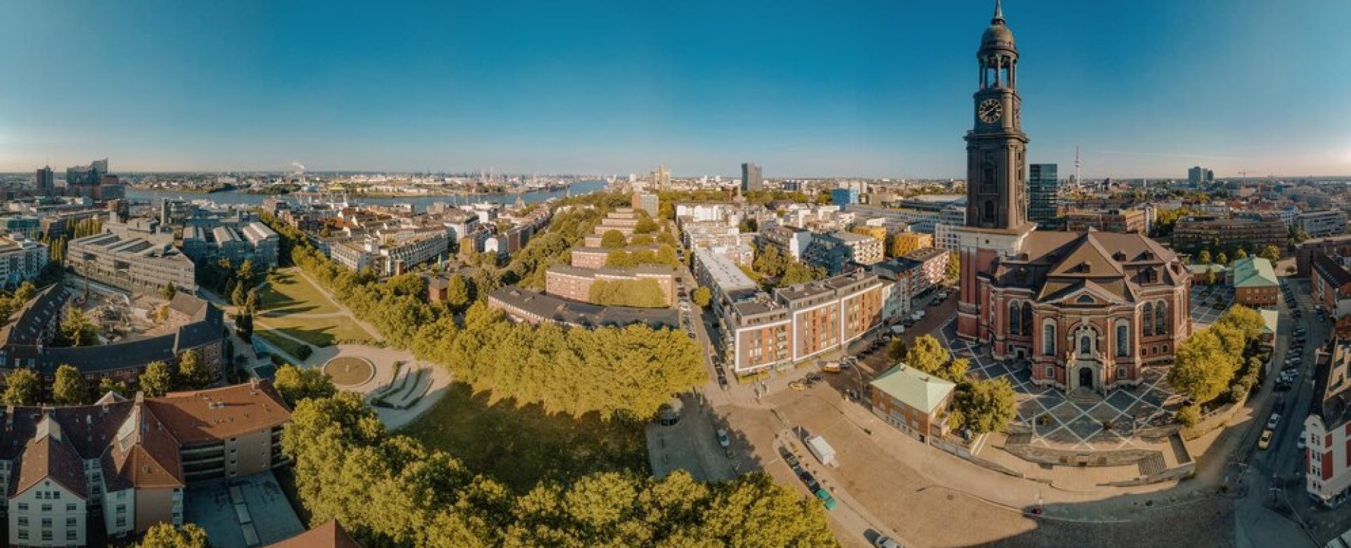 panorama-hamburg-cloudless-weather-with-st-michaelis-church_1048944-7020595