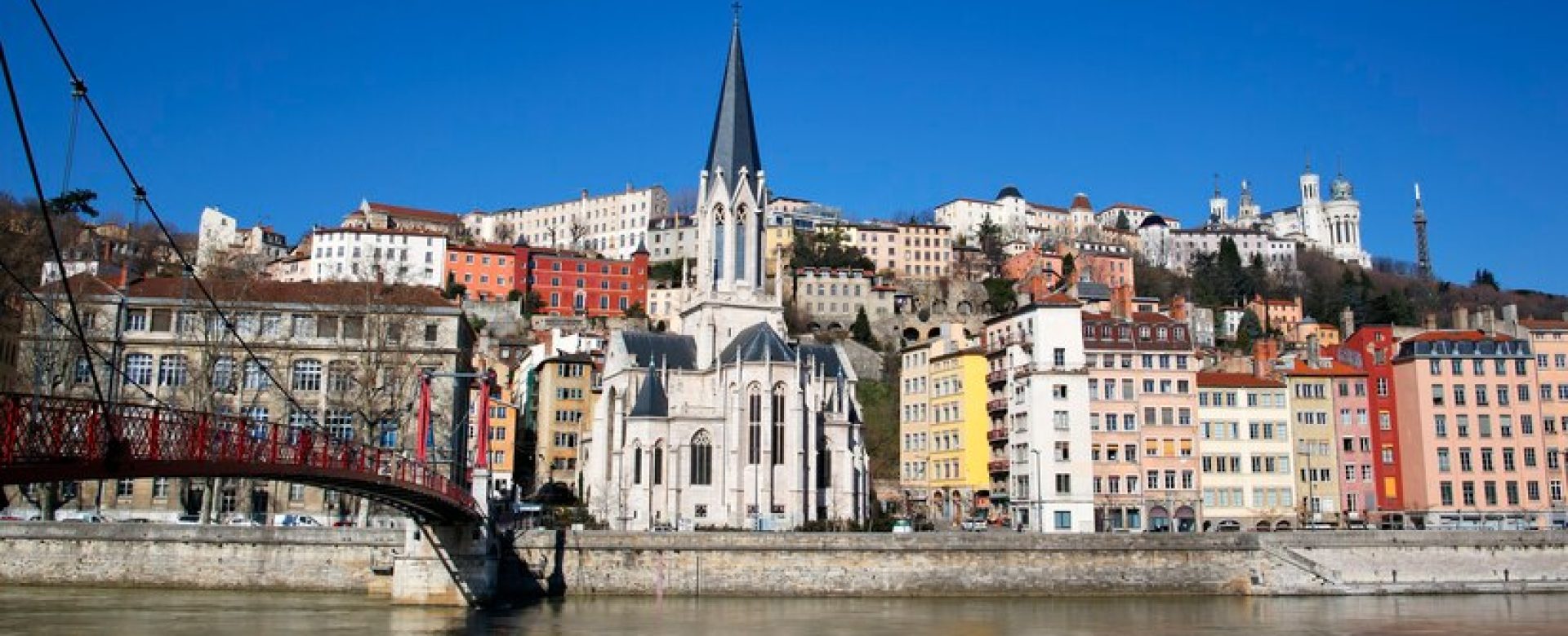 panoramic-view-lyon_268835-3248