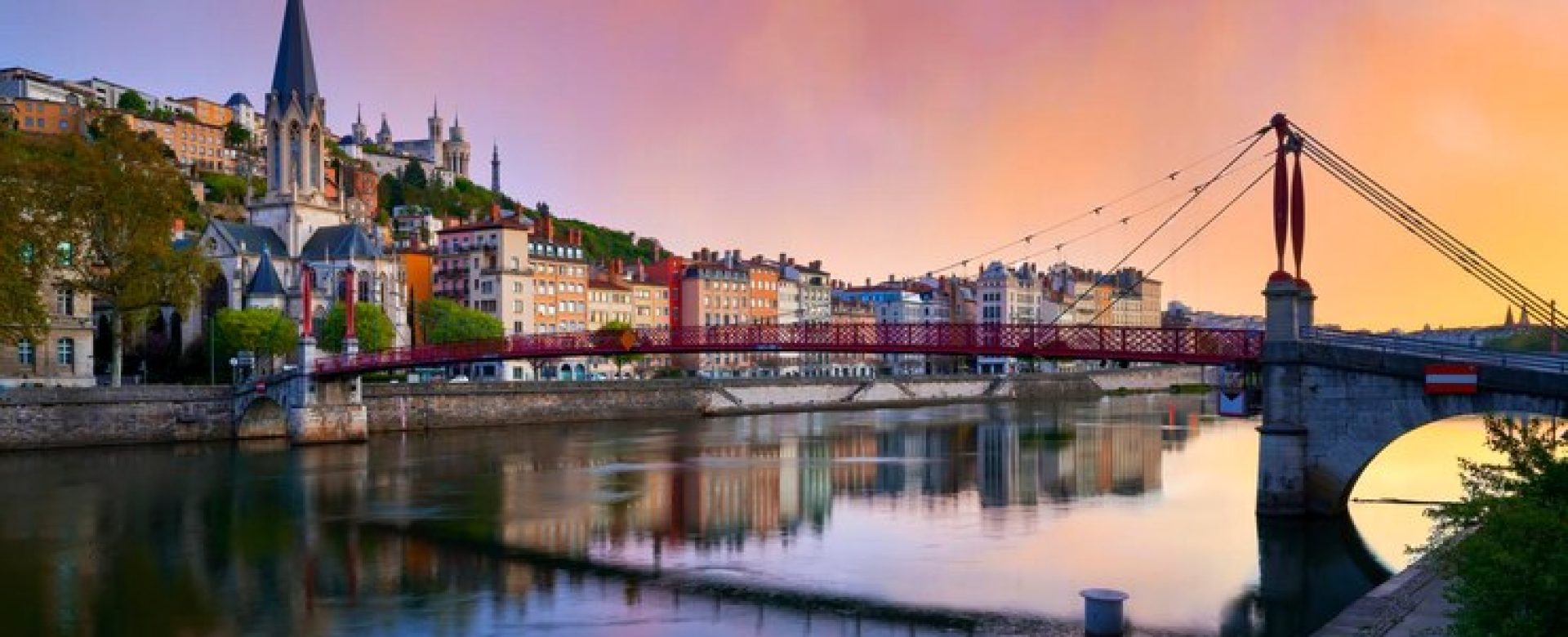 view-saone-river-morning-light-lyon_268835-3847